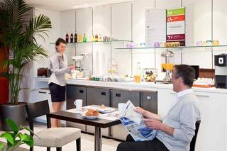Hotel Mercure Pau Palais Sports
