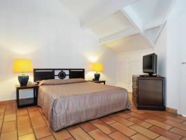 Hotel Mercure St. Martin Marina & Spa
