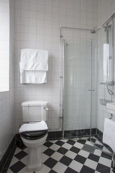 Bed & Breakfast Norrfly Herrg�rd Ab