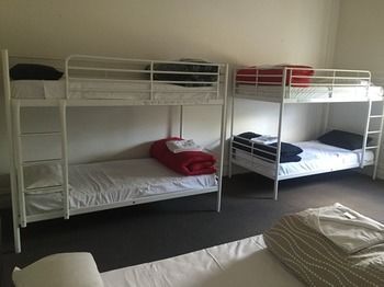 Albergue Western Hotel