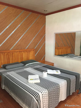 Hotel Aquatica Beach Resort
