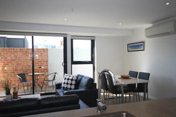 Rnr Serviced Apartments North Melbourne