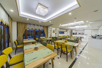Grand Naki Hotel