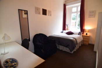 Manu's Place Shared Apartments