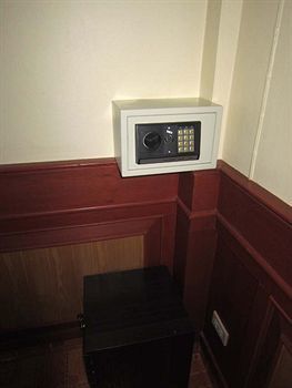 Hostal Drunken Duck Guesthouse