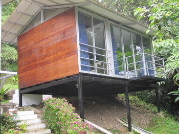 Posada J Residence