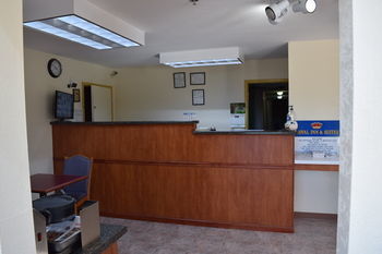 Hotel Royal Inn Douglasville