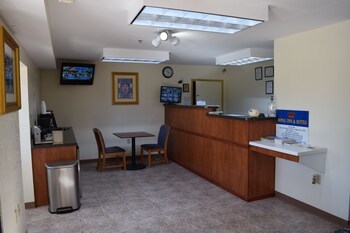 Hotel Royal Inn Douglasville