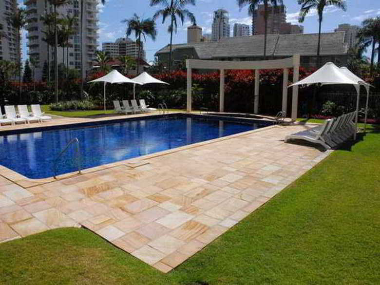 Hotel Contessa Condominiums