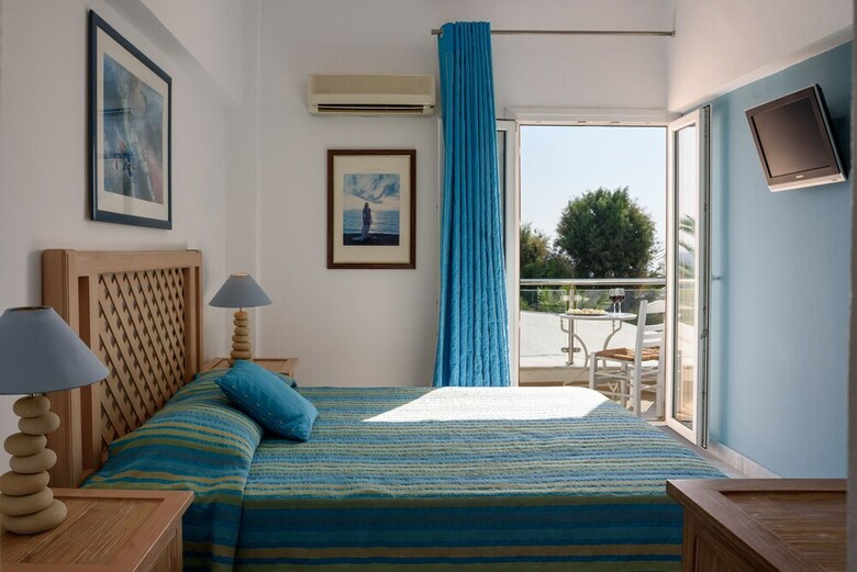 Hotel Alesahne Beach