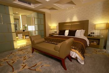 Shenzhen New World Metro Grand Hotel