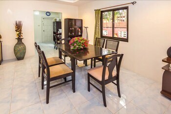 Baan Kanittha - 4 Bedrooms Private Pool Villa