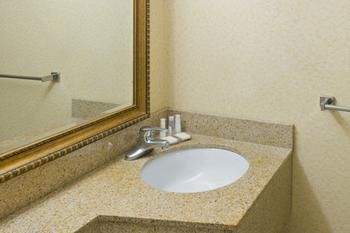 Hotel Baymont Inn & Suites West Lebanon