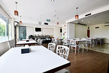 Hotel Zen Rooms Benhil Pejompongan