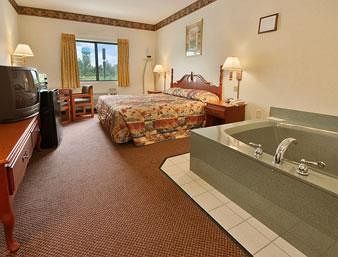 Hotel Super 8 Sawyer Michigan