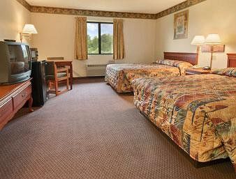 Hotel Super 8 Sawyer Michigan