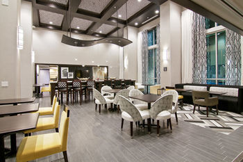 Hotel Hampton Inn & Suites Bellevue Downtown - Seattle