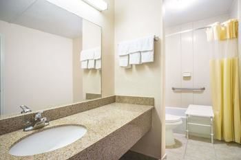 Hotel Days Inn Roanoke Near I-81