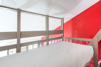 Hotel B&B H�tel Brest Kergaradec