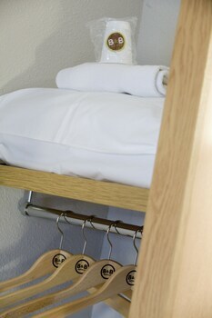Hotel B&B H�tel Brest Kergaradec