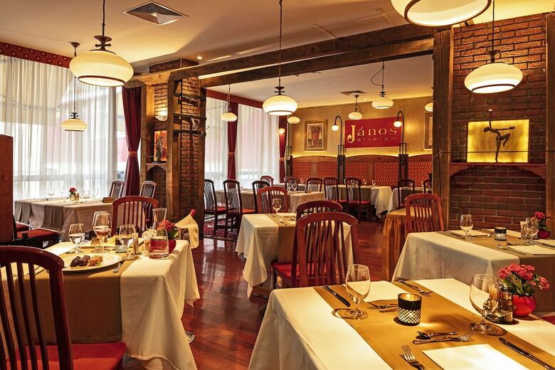 Hotel Charles