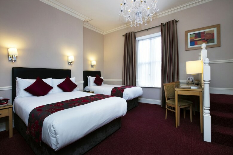 Harcourt Hotel