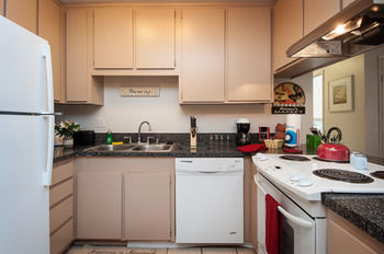 Apartamento Sunshine Suites At Midway