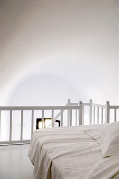 Hotel 9 Muses Santorini Resort