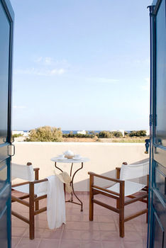 Hotel 9 Muses Santorini Resort