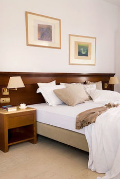 Hotel 9 Muses Santorini Resort
