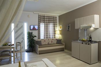 Aparthotel Elia Stalos Apartments
