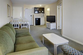 Hotel Quality Suites Whitby