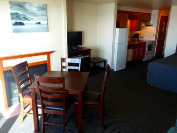 Hotel Surfside Oceanfront Resort
