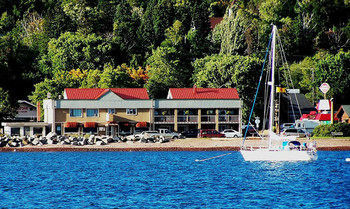 Hostal Harbor Inn