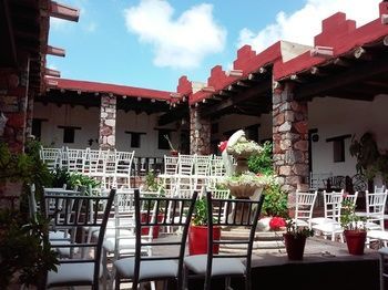 Hotel Ruinas Del Real