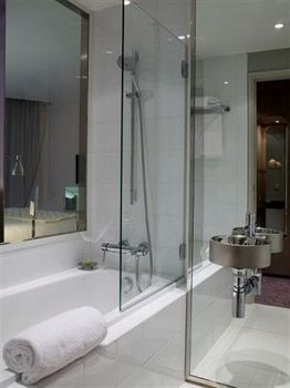 Le Grand Balcon Hotel