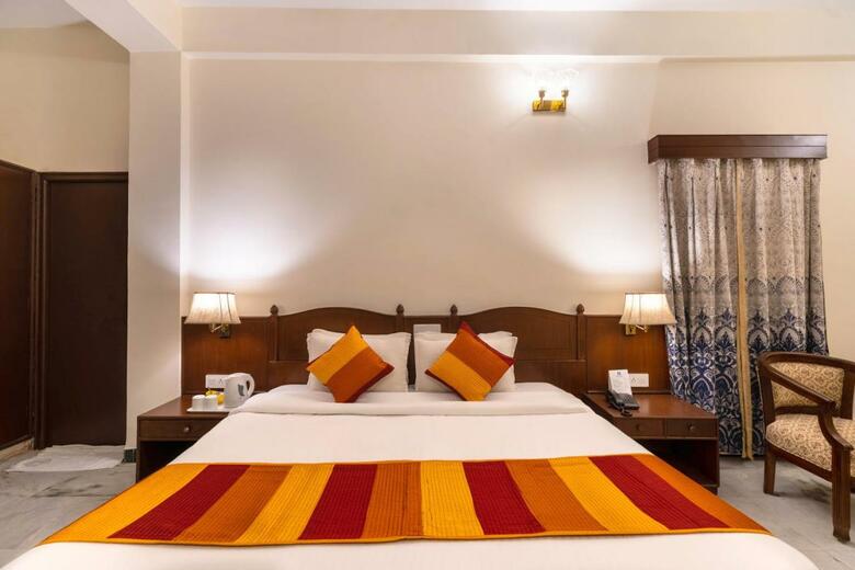 Sarovar Hotel
