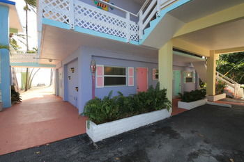 Hotel Drop Anchor Resort And Marina
