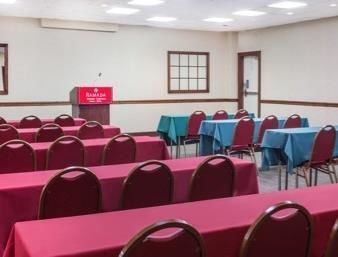 Hotel Ramada Perry Near Fairgrounds