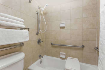 Hotel Ramada Perry Near Fairgrounds
