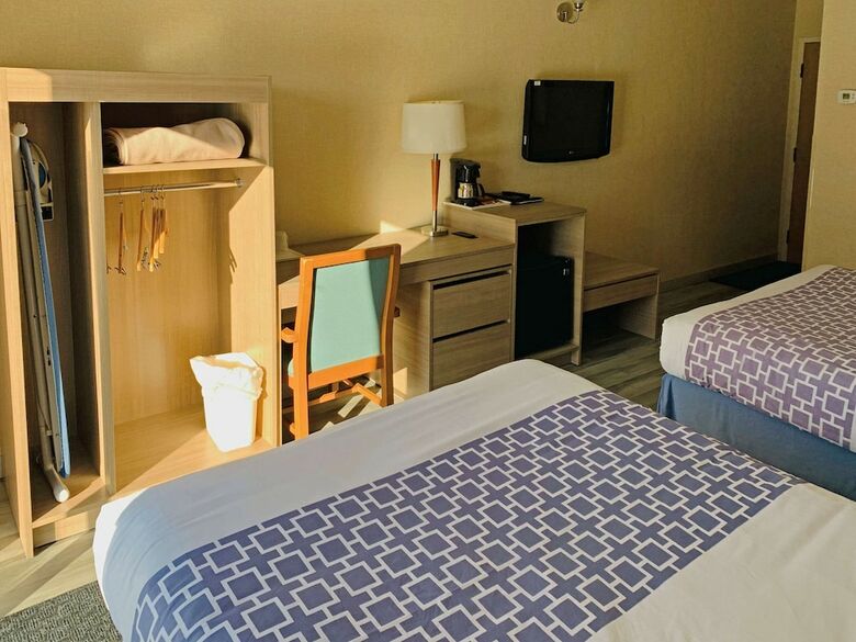 Hotel Comfort Inn Airport