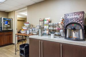 Hotel Comfort Inn & Suites