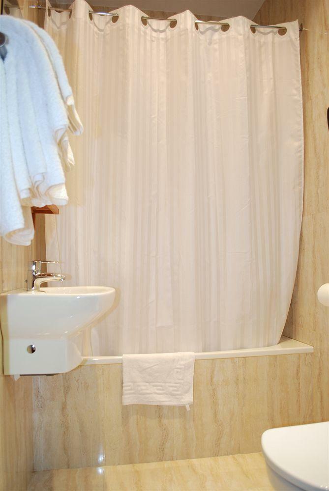 Hostal Avenida