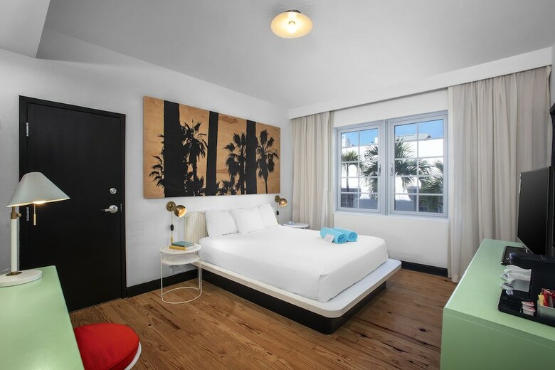 Hotel The Hall South Beach