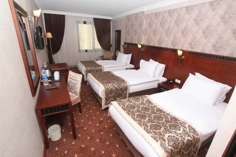 Nova Plaza Crystal Hotel & Spa
