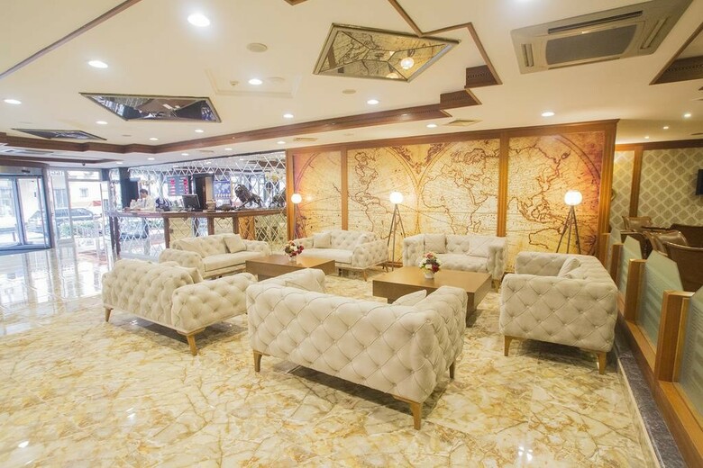Nova Plaza Crystal Hotel & Spa