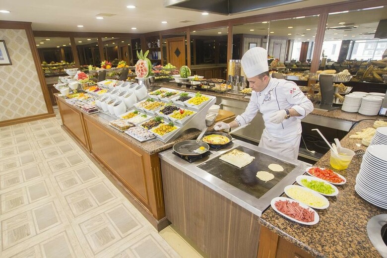 Nova Plaza Crystal Hotel & Spa