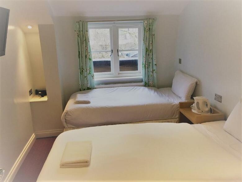 Lancaster Court Hotel