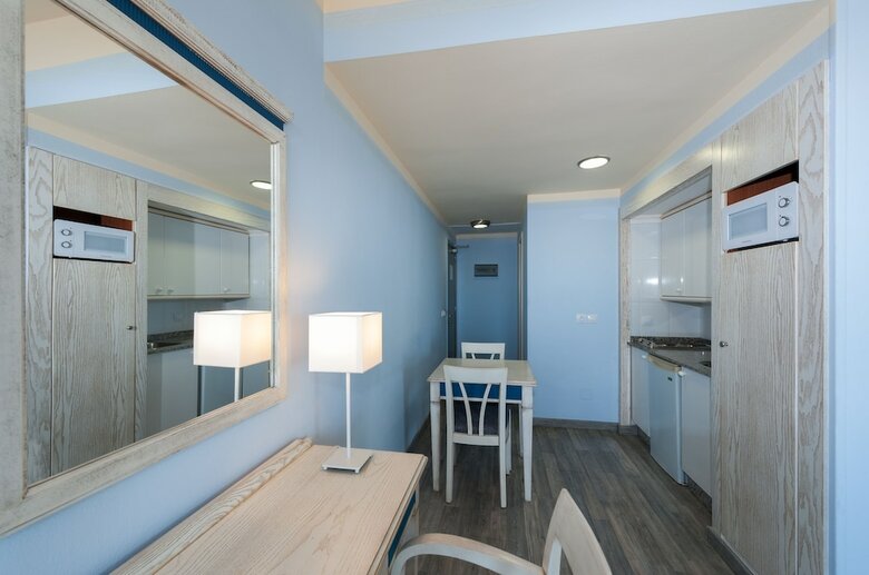 Apartamentos Col�n Playa