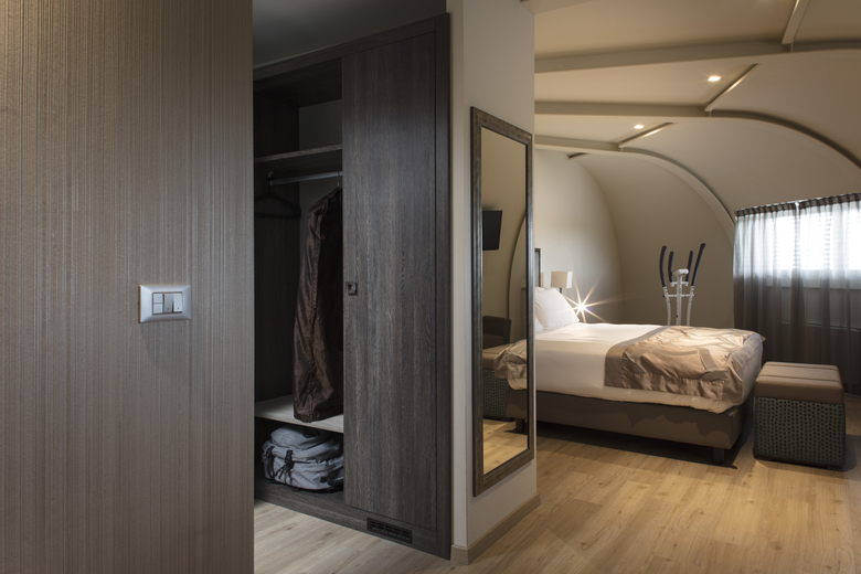 Smart Hotel Holiday